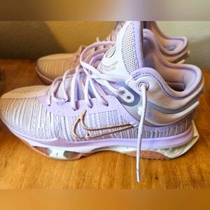 Nike GT Jump Basketball Shoes New